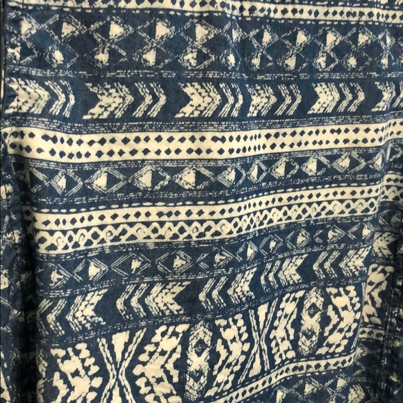 Patterned Tank Top - Picture 2 of 5